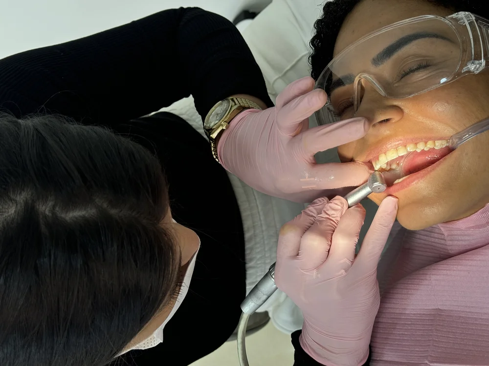 Por que visitar o dentista a cada 6 meses?